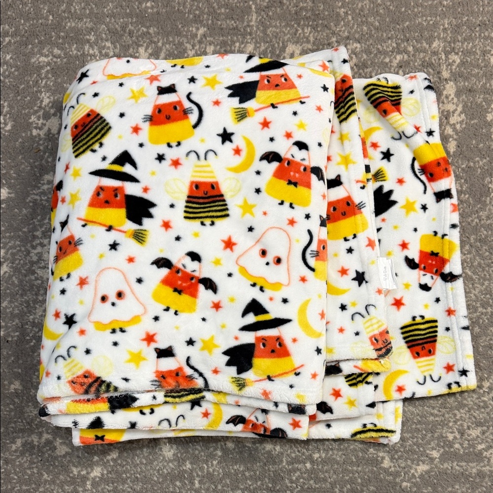 Soft Halloween Candy Corn Fleece Throw Blanket - White/Orange/Yellow